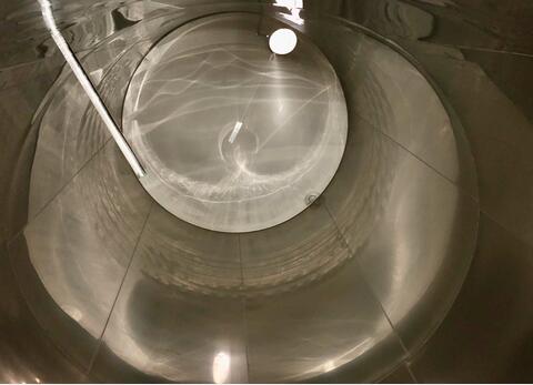 Stainless steel tank 316L - Flat sloping bottom - On feet - Vinification - 03/23-81