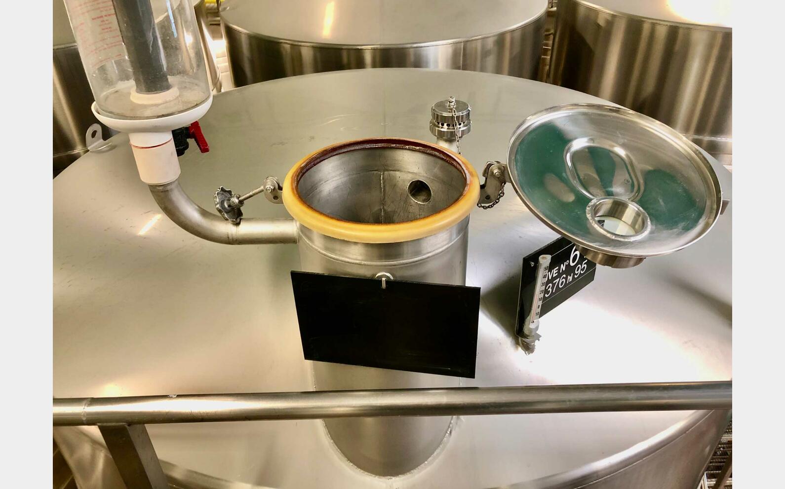 Cuve inox 316L - 03/23-81 377.50 HL (37 750 litres) PIERRE GUERIN