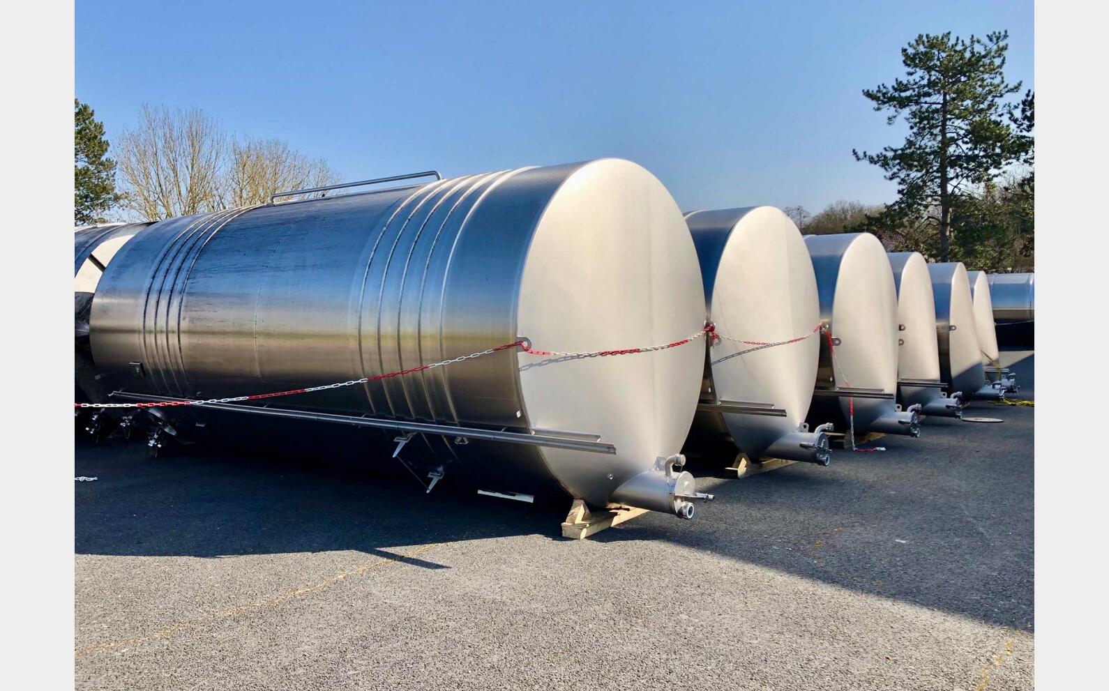Stainless steel tank 316L - 03/23-81 377.50 HL (37750 litres) PIERRE GUERIN