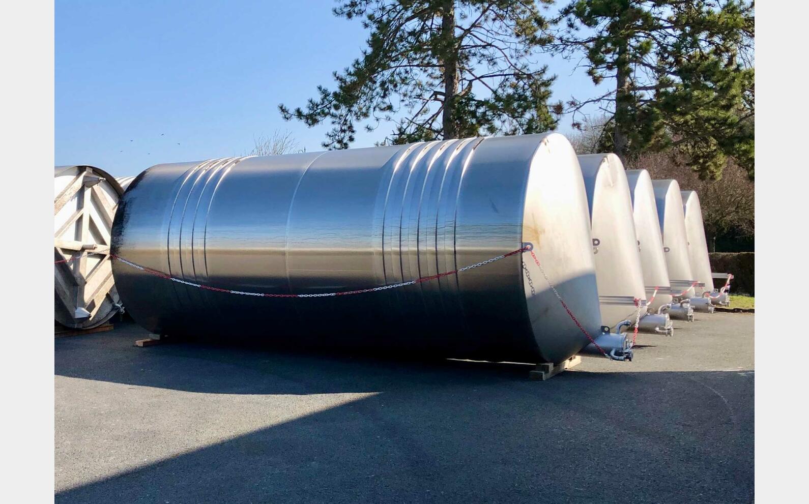 Stainless steel tank 316L - 03/23-81 377.50 HL (37750 litres) PIERRE GUERIN