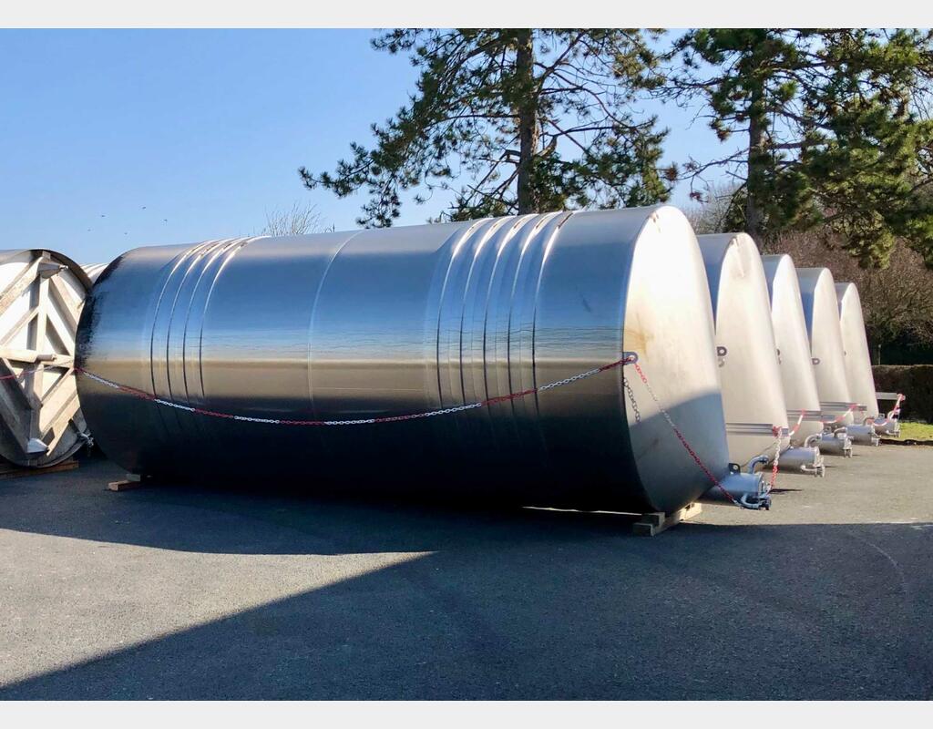 Stainless steel tank 316L - Flat sloping bottom - On feet - Vinification - 03/23-81