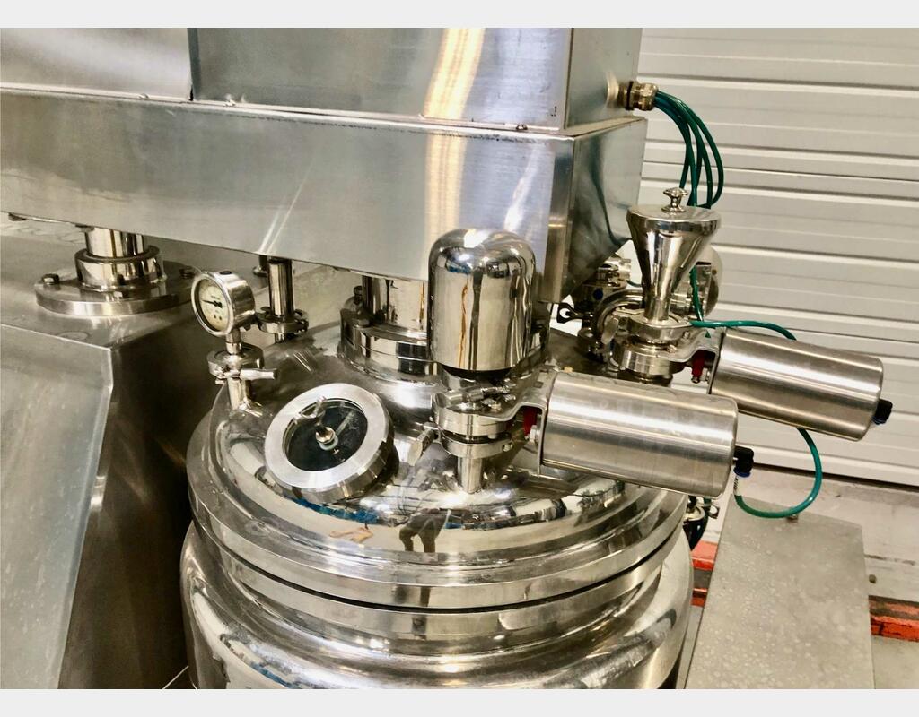 Stainless steel tank - Mixing with emulsifier