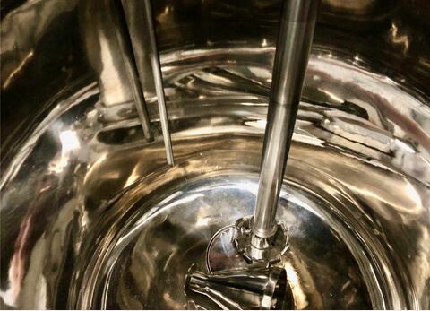 Stainless steel tank - Mixing with emulsifier