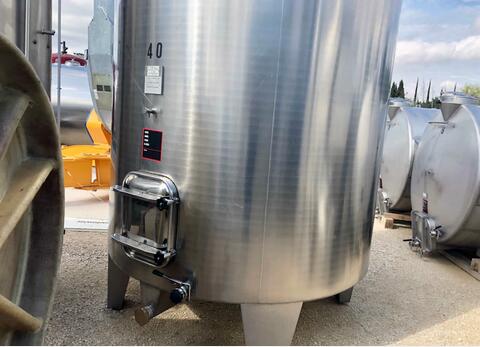 Cuve inox 304 fond bomb&eacute; sur pieds 105 HL (10 500 litres) CTM