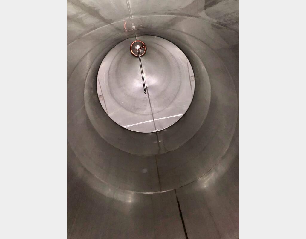 Cylindrical stainless steel tank - Vertical