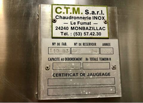 Cuve inox 304 fond bomb&eacute; sur pieds 105 HL (10 500 litres) CTM