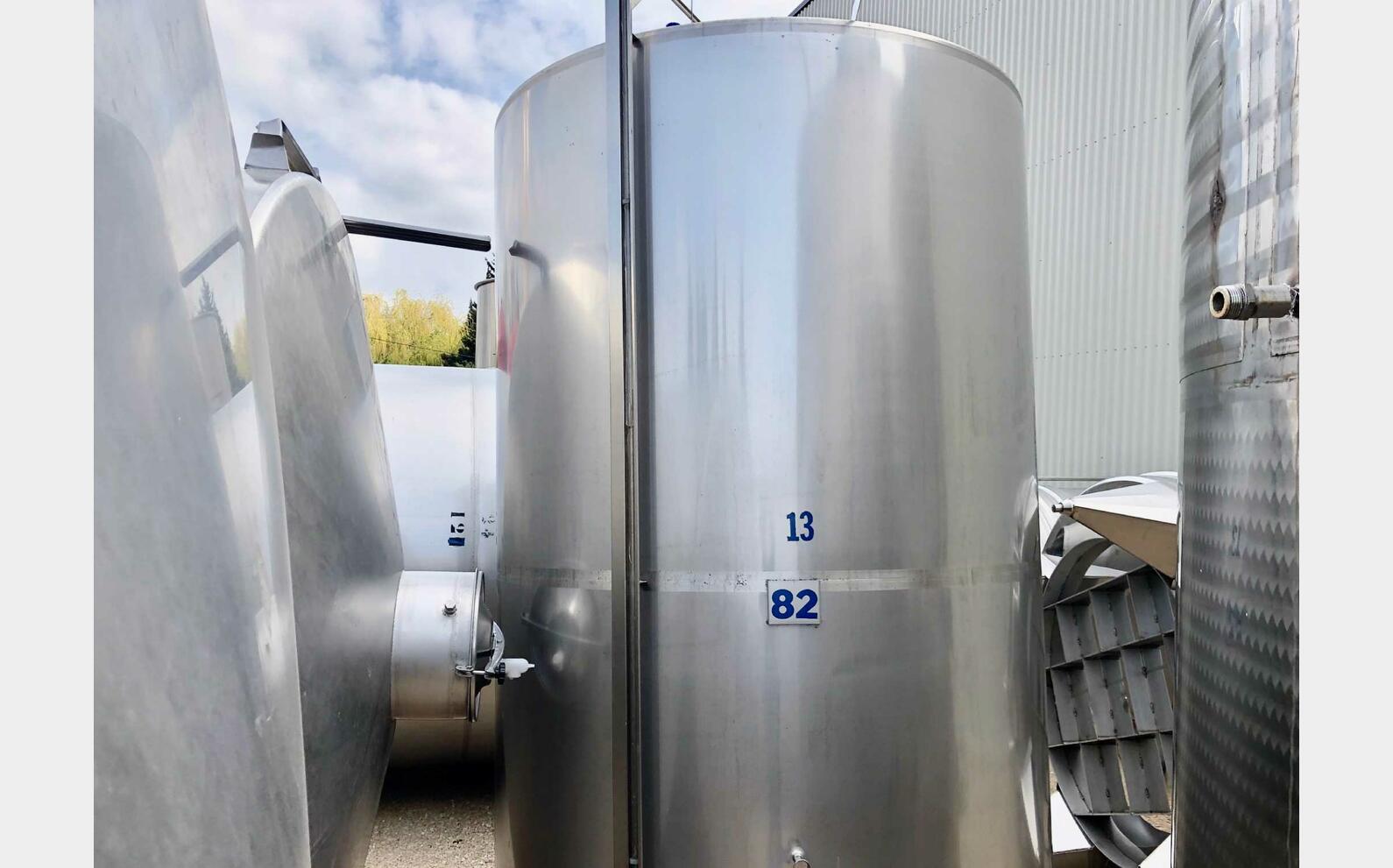 Cuve inox - Fond plat 82 HL (8 200 litres)