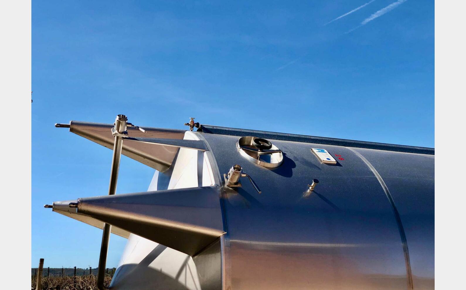 Stainless steel tank - On feet 250 HL (25 000 litres) FRACCHIOLLA