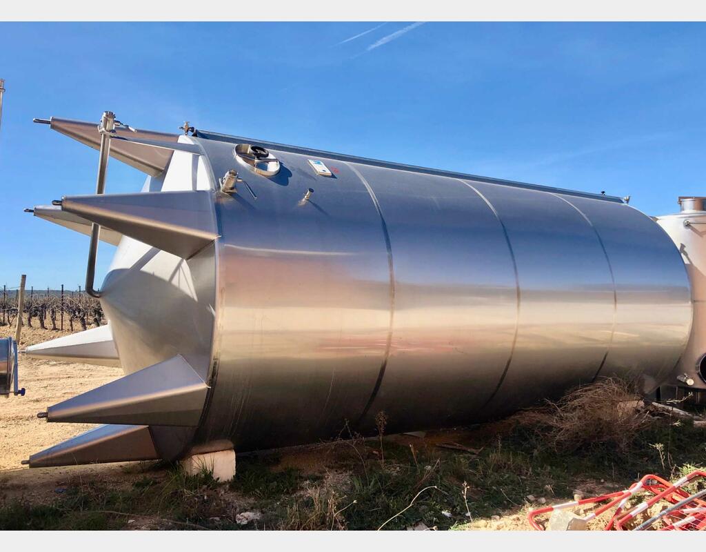 Stainless steel tank - On feet 250 HL (25 000 litres) FRACCHIOLLA