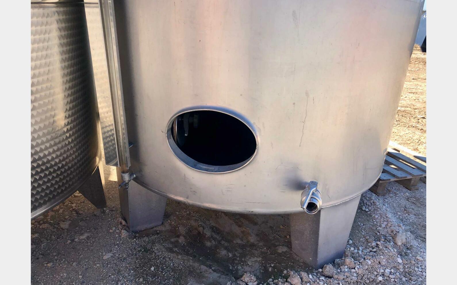 Cuve inox - Sur pieds 50 HL (5 000 litres) CIVIDAC