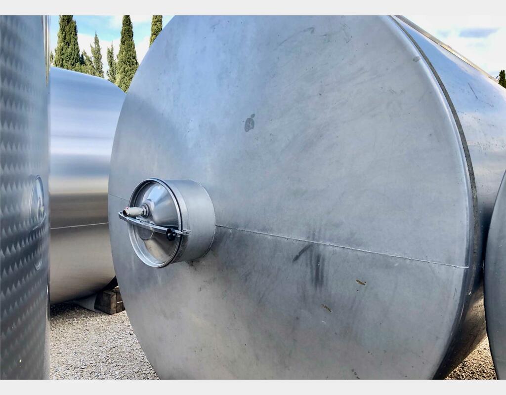 Cuve inox fermée - Fond conique sur pieds