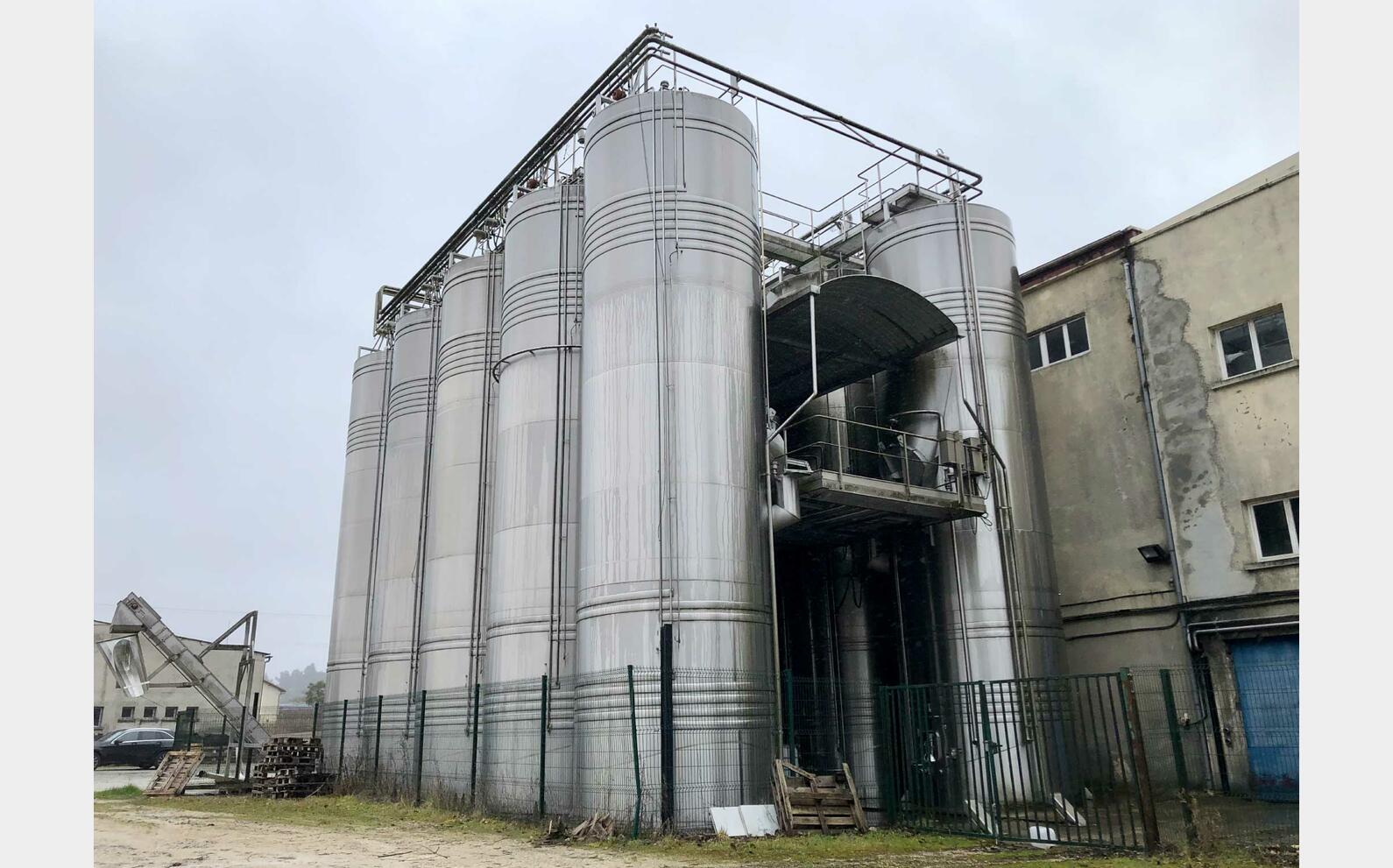 Cuve inox - Compartiment&eacute;e 400 + 260 HL = 660 HL (66 000 litres) GD INDUSTRIE