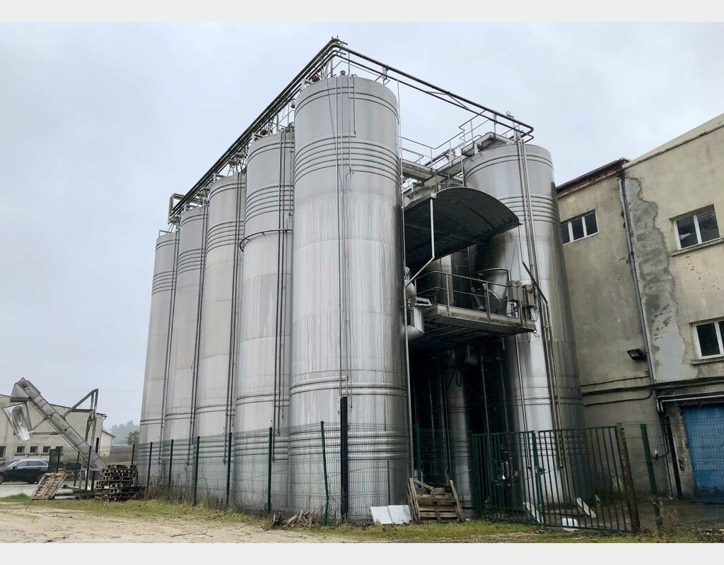 Cuve inox - Compartiment&eacute;e 400 + 260 HL = 660 HL (66 000 litres) GD INDUSTRIE