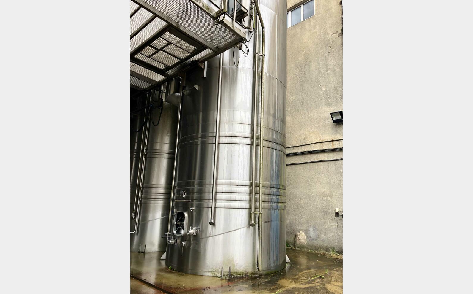 Compartmented tank 460 + 260 HL = 660 HL (66 000 litres) GD INDUSTRIE