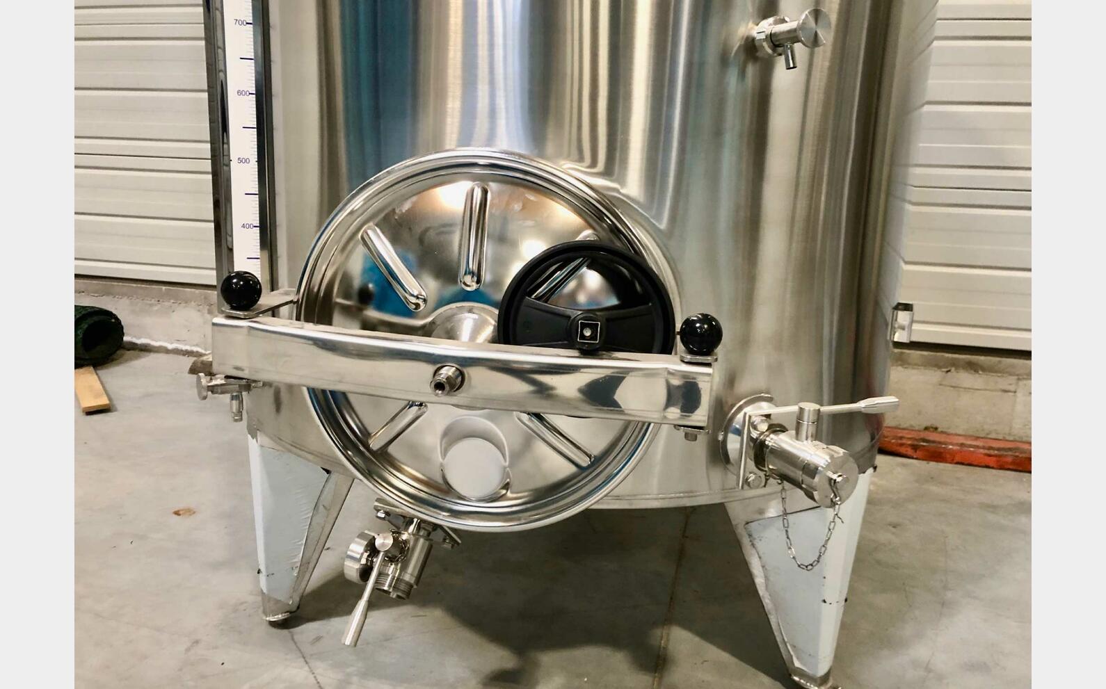Cuve inox 304 - Chapeau flottant 16.1 HL (1 615 litres) ARSILAC