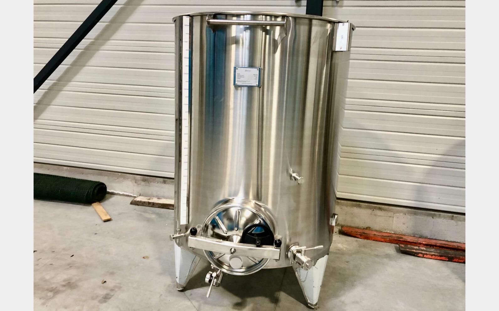 Cuve inox 304 - Chapeau flottant 16.1 HL (1 615 litres) ARSILAC
