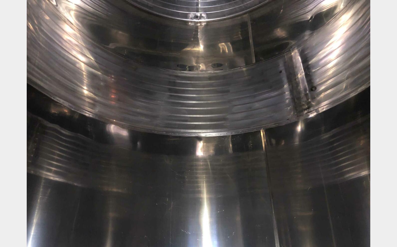 Cuve inox - Fond plat 155 HL (15 500 litres)