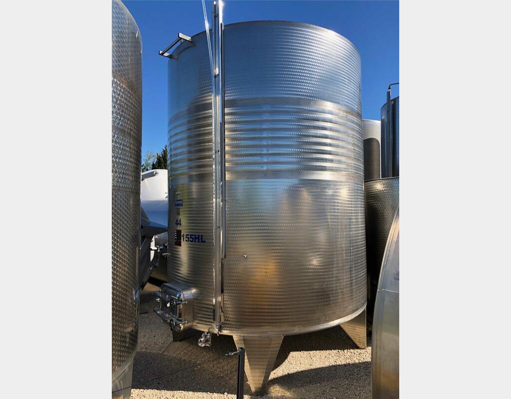 Cuve inox - Fond plat 155 HL (15 500 litres)