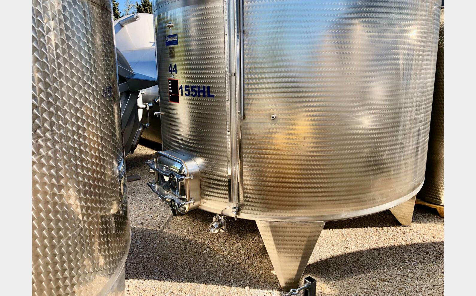 Cuve inox - Fond plat 155 HL (15 500 litres)