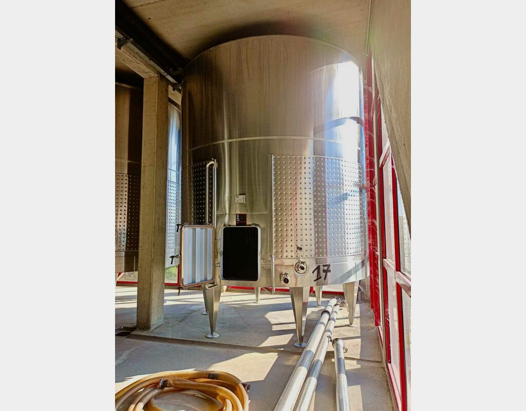 304 stainless steel tank - Closed