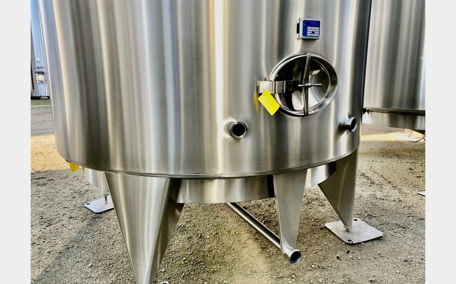 Cuve inox 316L fond conique sur pieds 211 HL (21 100 Litres) ARSILAC