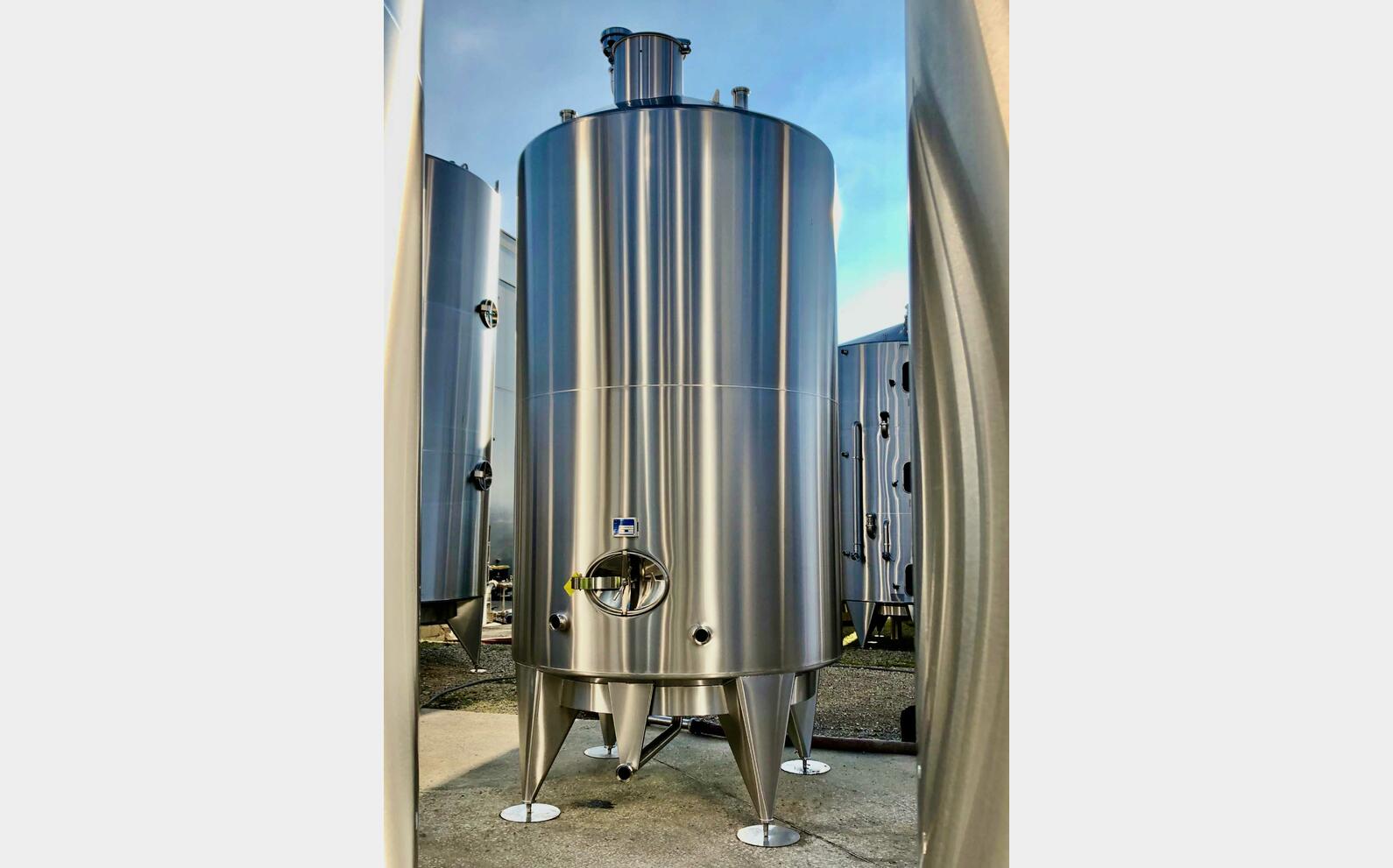 Stainless steel tank 304 105 HL (10 500 Litres) ARSILAC