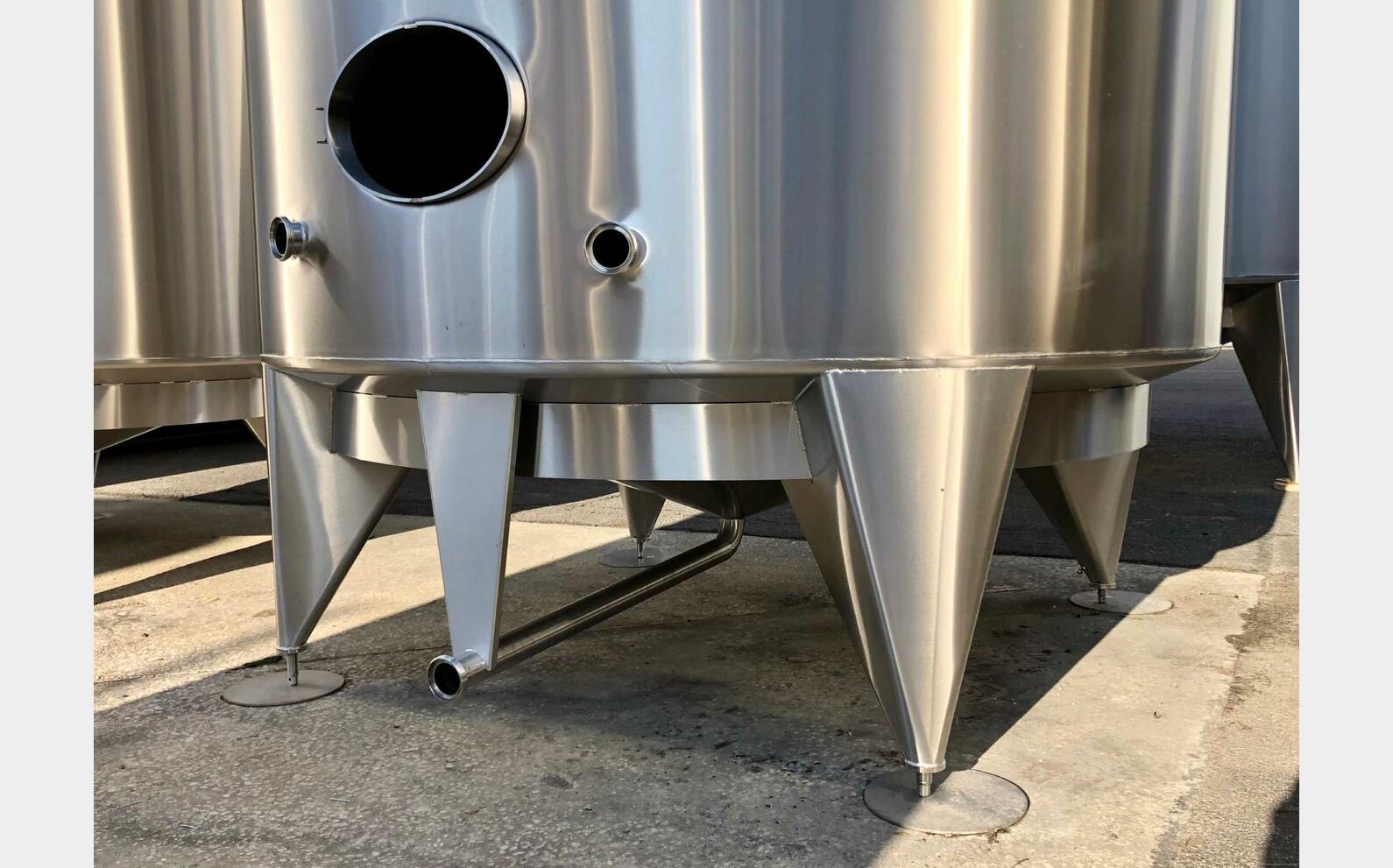 Cuve inox 316L 162 HL (16 200 litres) ARSILAC