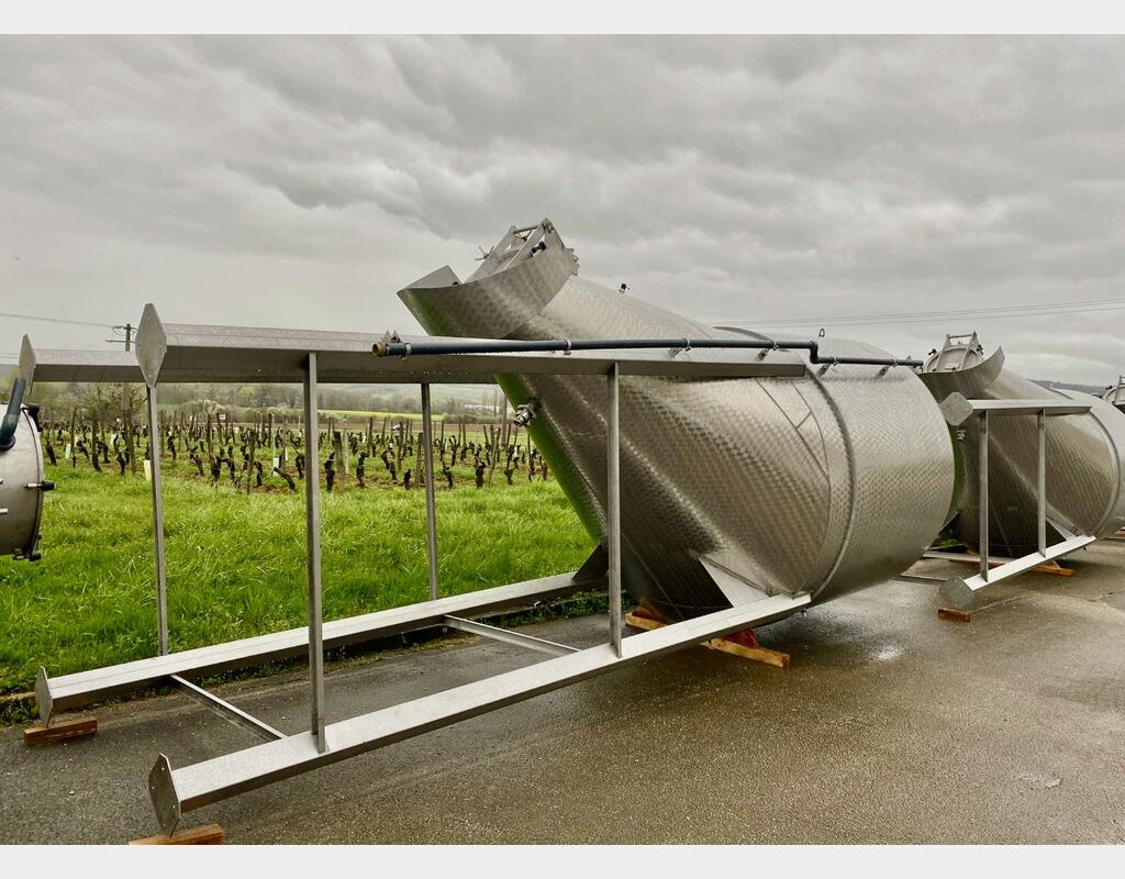 Stainless steel tank - Self-draining - Temperature-controlled