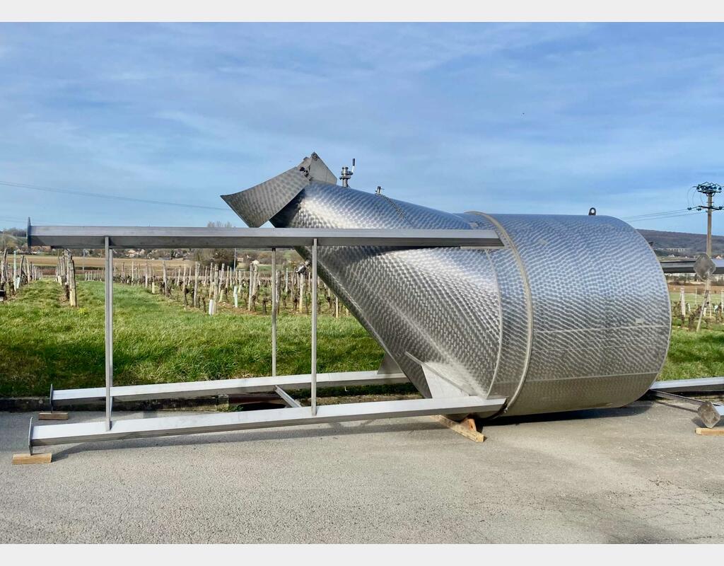 Stainless steel tank - Self-draining - Temperature-controlled