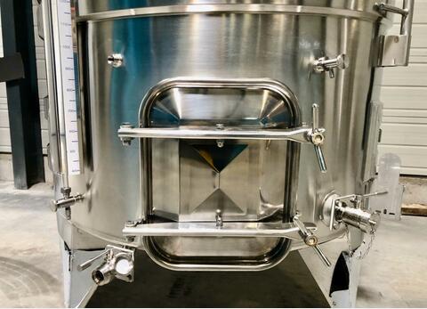 Cuve inox 304 thermor&eacute;gul&eacute;e chapeau flottant 22.9 HL (2 297 litres) ARSILAC