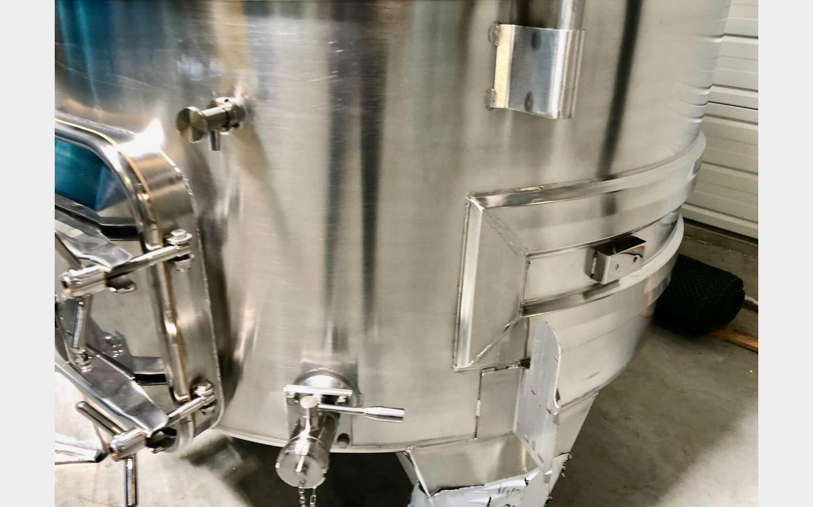 Cuve inox 304 - Circuit serpentin 22.9 HL (2 297 litres) ARSILAC