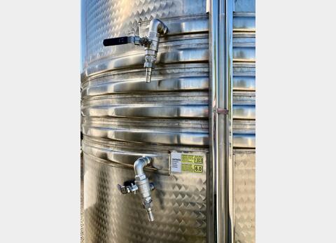 Cuve inox - Sur pieds 50 HL (5 000 litres) LACOINOX