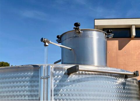 Cuve inox - Sur pieds 50 HL (5 000 litres) LACOINOX