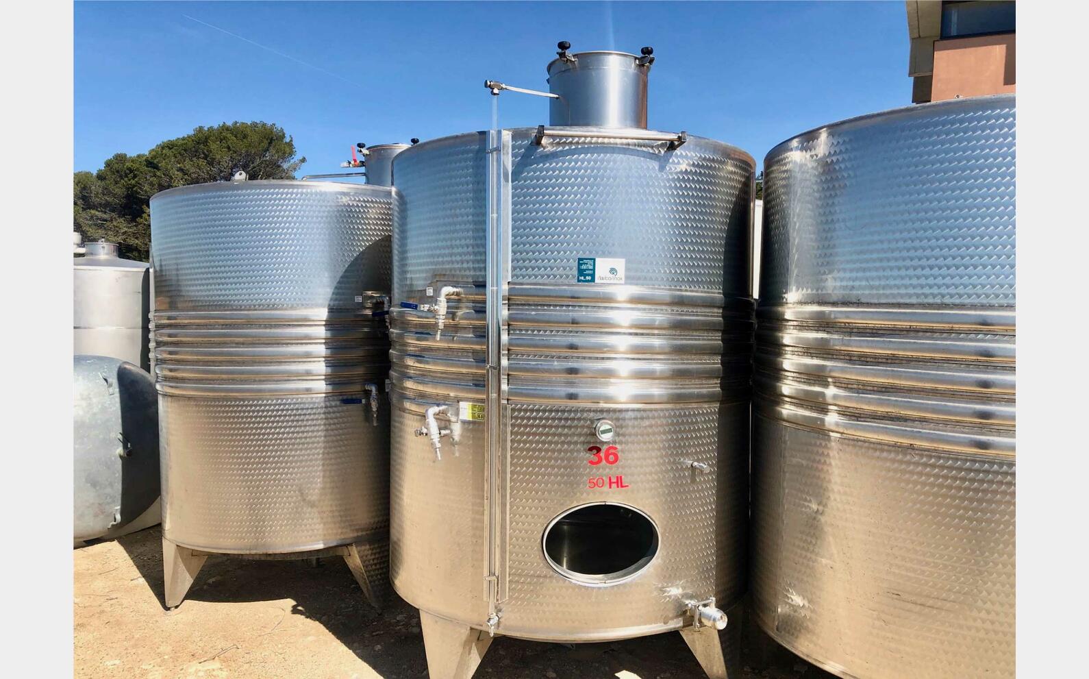 Stainless steel tank - On feet 50 HL (5 000 litres) LACOINOX
