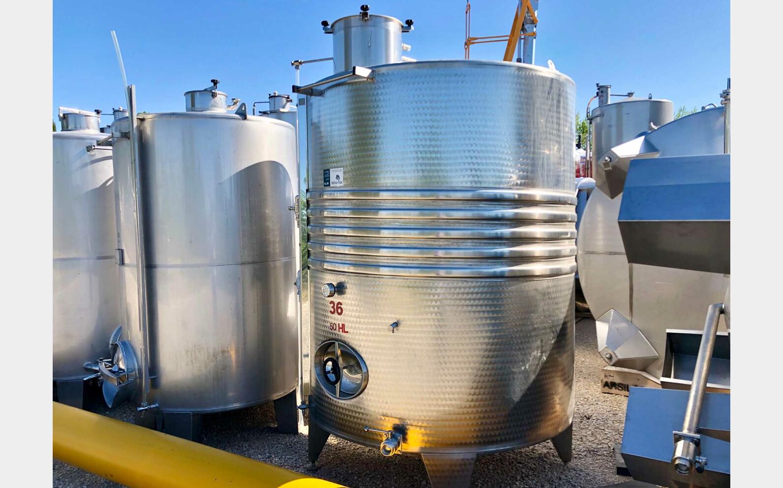 Cuve inox - Sur pieds 50 HL (5 000 litres) LACOINOX