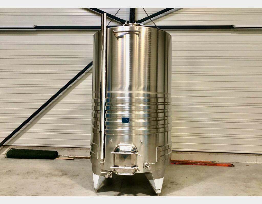 Cuve inox 304 thermor&eacute;gul&eacute;e sur pieds 72.27 HL (7 227 litres) ARSILAC
