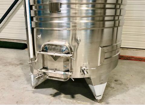 Cuve inox 304 thermor&eacute;gul&eacute;e sur pieds 72.27 HL (7 227 litres) ARSILAC