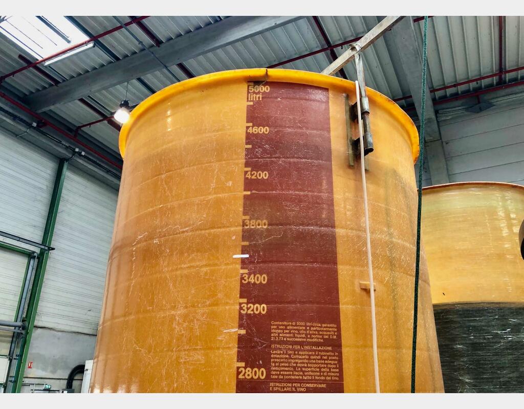 Fiberglass tank - Vertical