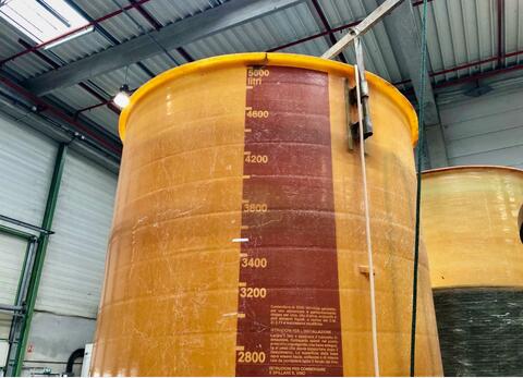 Fiberglass tank - Vertical