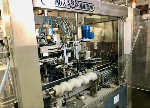 Capsule dispenser + Crimping ROBINO GALINDRINO
