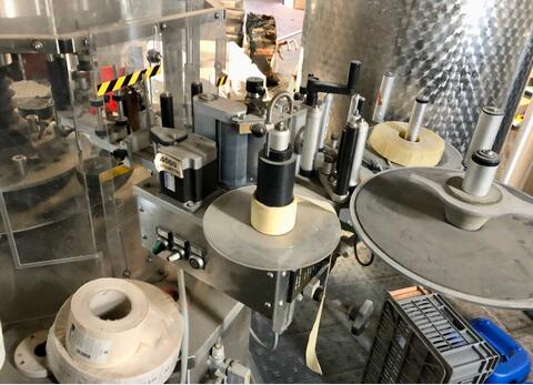 Labelling machine - Stickers - 3 stations 4500 Bottles/hour CAVAGNINO AND GATTI