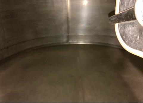 Stainless steel tank  - On base