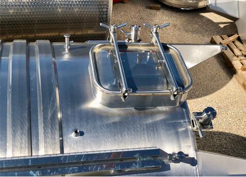 Cuve inox 304 thermor&eacute;gul&eacute;e sur pieds 81.17 HL (8 117 Litres) ARSILAC