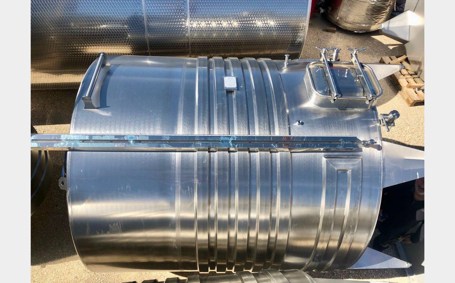 Cuve inox 304 - Circuit serpentin 81.17 HL (8 117 Litres) ARSILAC