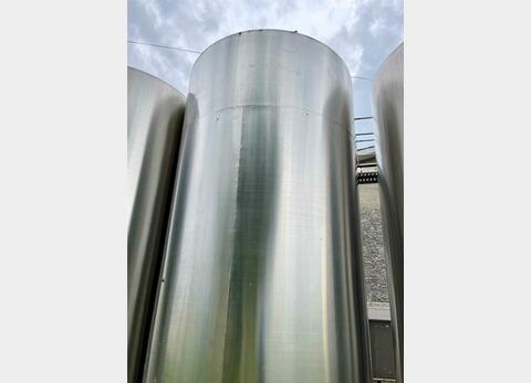 Stainless steel tank - On feet 185 HL (18 500 litres)