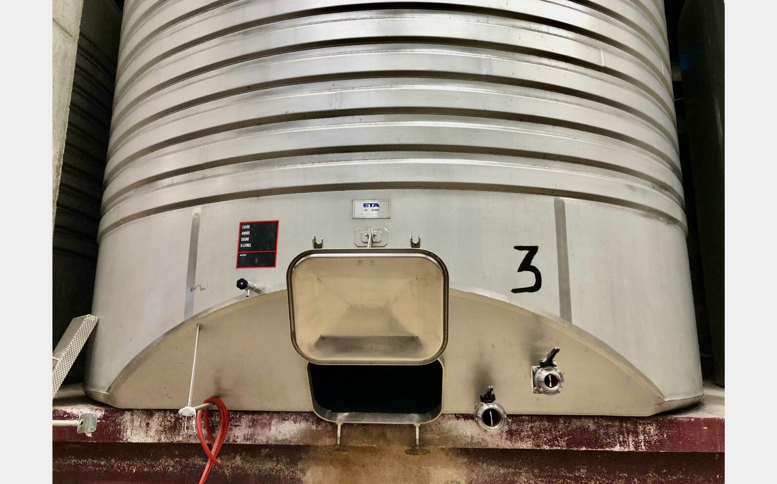 304 stainless steel tank 315 HL (31,500 litres) ETA