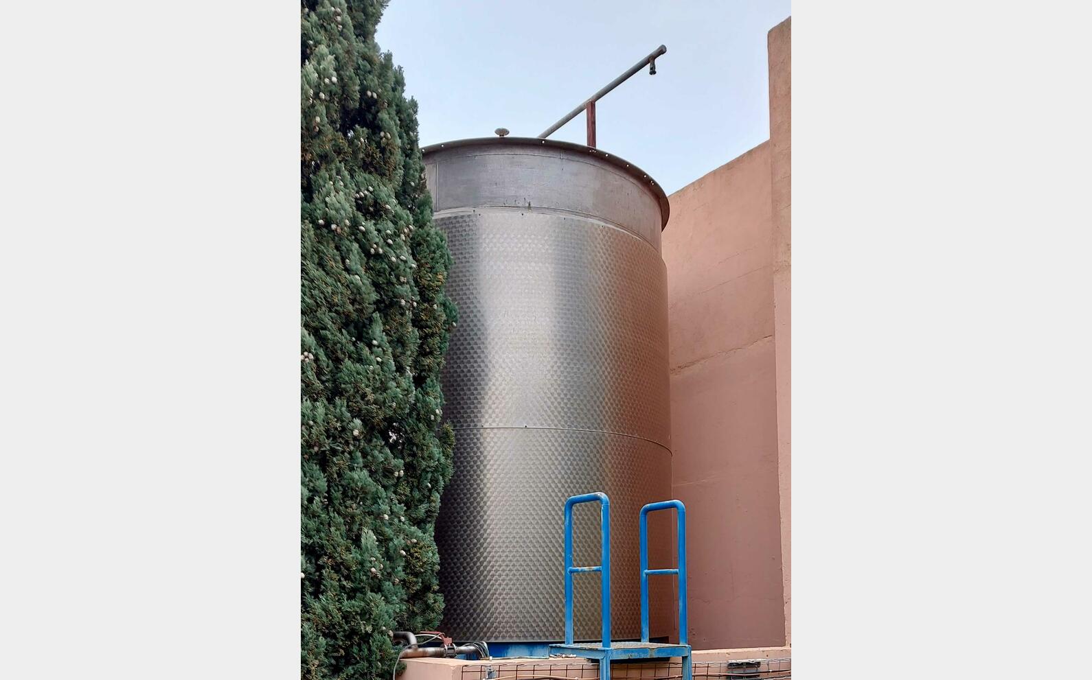 316L ss tank - On steel skirt 180 HL (1 8000 litres) BIGNIER SCHMID-LAURENT