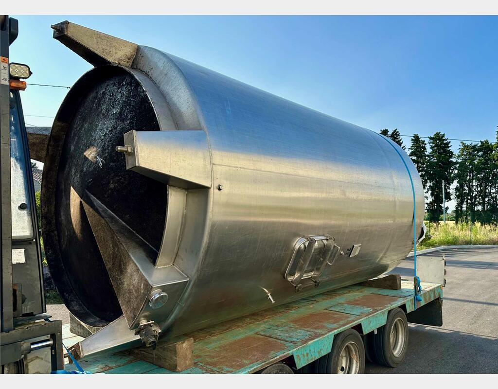 Stainless steel tank