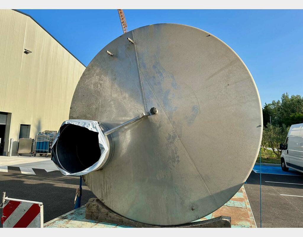 Stainless steel tank