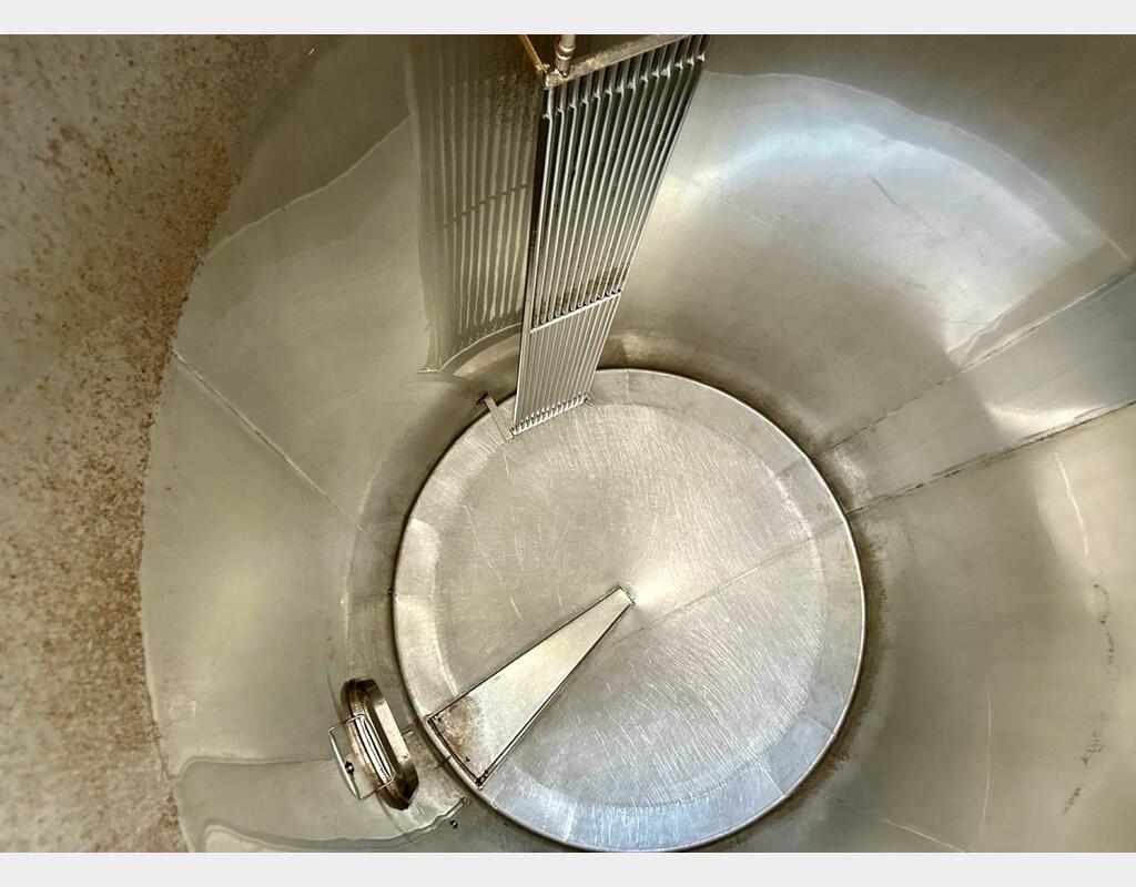 Stainless steel tank